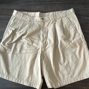Crest Signature Men’s Pleated Dress Shorts Size 40 Tan